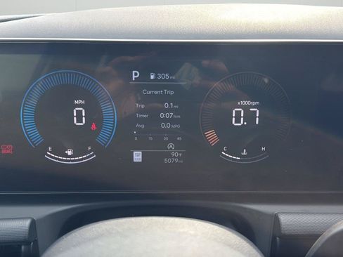 Used 2025 Hyundai Tucson SE FWD image 15