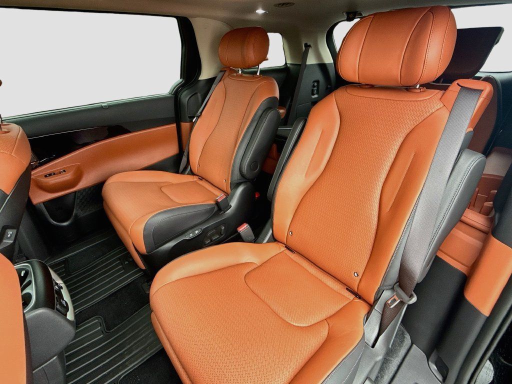 Used 2026 Kia Carnival SX Prestige FWD image 27