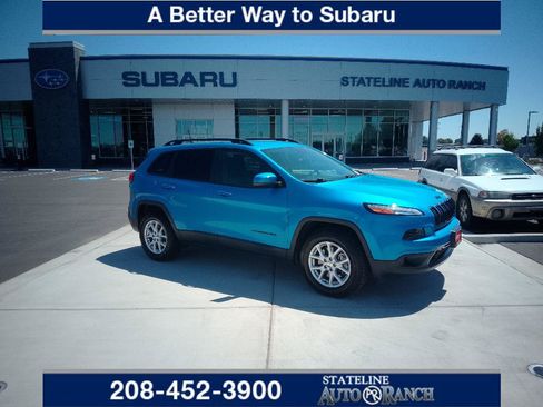 Used 2018 Jeep Cherokee Latitude w/ Altitude Package AWD/4WD image 1