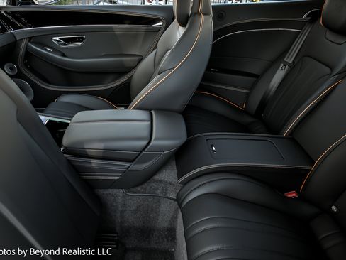 Used 2025 Bentley Continental GT image 30