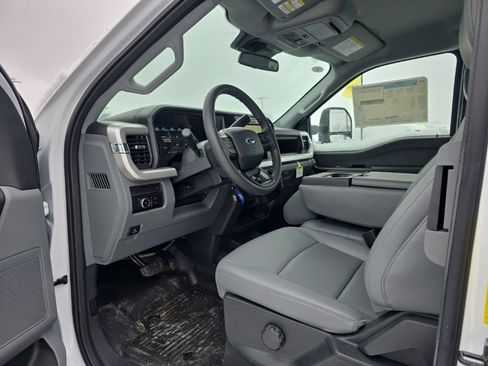 New 2025 Ford F550 4x4 Supercab Super Duty image 24