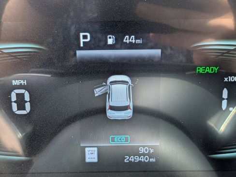 Certified 2024 Kia Niro FWD image 36