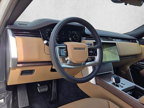 New 2026 Land Rover Range Rover SE image 3