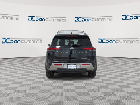 Used 2022 Nissan Pathfinder SL image 7
