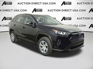 Used 2021 Toyota RAV4 LE FWD video 2