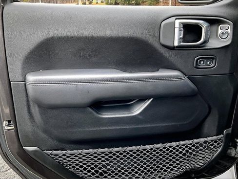 Certified 2021 Jeep Wrangler Unlimited Sahara image 25