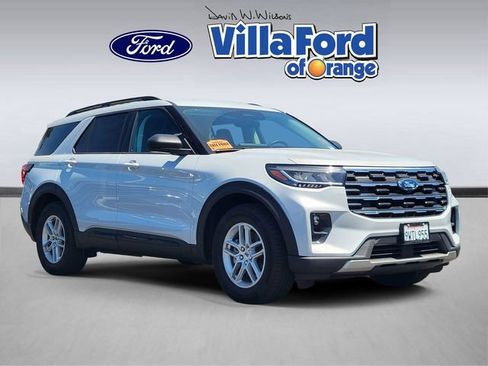 Used 2026 Ford Explorer Active w/ Active Comfort Package RWD image 1