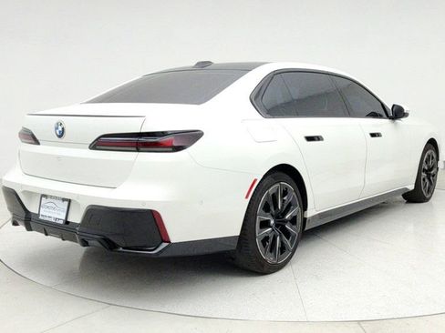 Used 2023 BMW 740i w/ Parking Assistance Package image 5