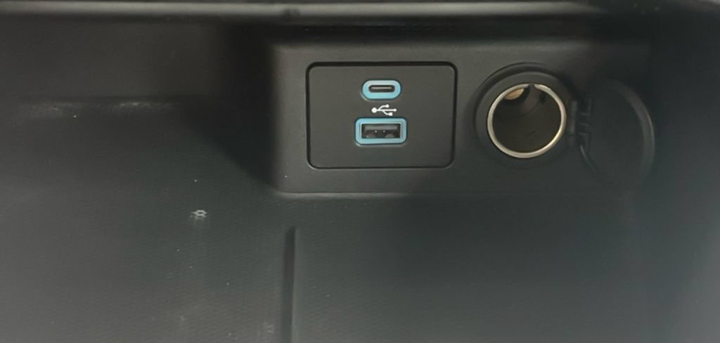 Used 2022 Ford Escape SE FWD image 25