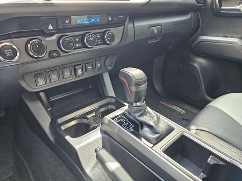 Used 2021 Toyota Tacoma TRD Pro AWD/4WD image 28