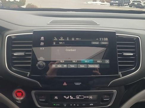 Used 2019 Honda Pilot Touring image 26