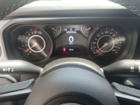 New 2025 Jeep Gladiator Sport image 40