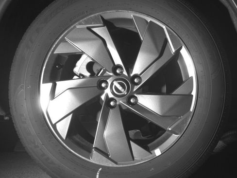 Used 2025 Nissan Rogue SV FWD image 15