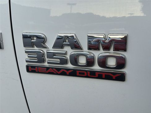 Used 2014 RAM 3500 Tradesman w/ Chrome Appearance Group AWD/4WD image 5