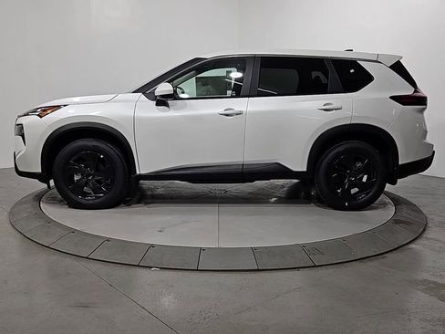 New 2026 Nissan Rogue SV image 2