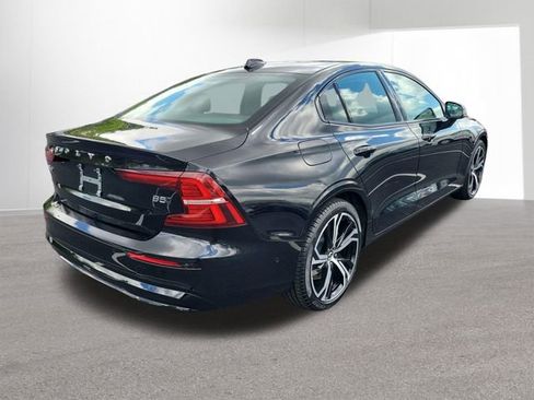 Used 2024 Volvo S60 B5 Plus AWD/4WD image 13