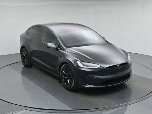 Used 2024 Tesla Model X image 34