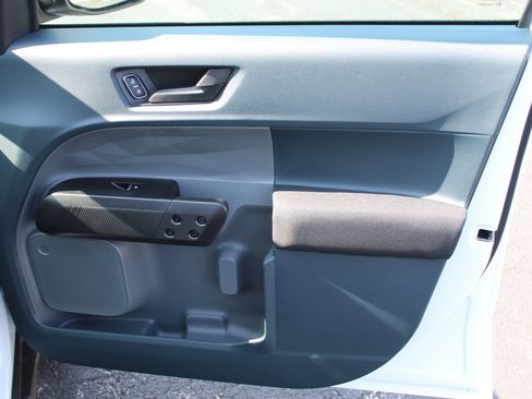New 2025 Ford Maverick XL FWD image 11