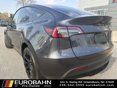 Used 2024 Tesla Model Y Long Range image 3