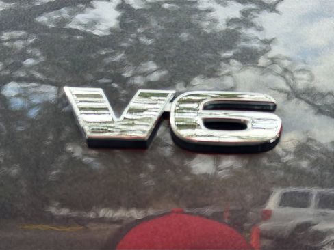 Used 2018 Toyota Tacoma SR5 image 11