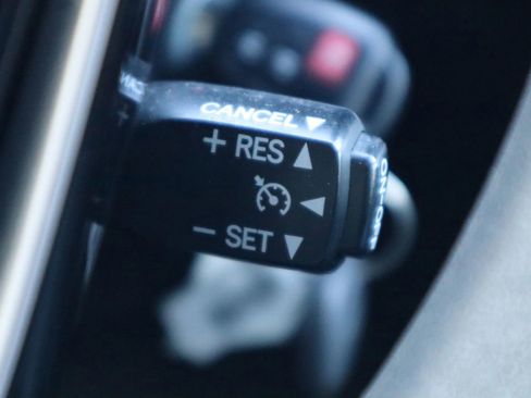 Used 2018 Toyota Prius C Two image 25