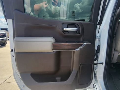 Used 2019 GMC Sierra 1500 SLT w/ SLT Premium Plus Package AWD/4WD image 16