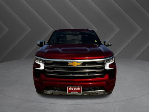 Used 2024 Chevrolet Silverado 1500 High Country AWD/4WD image 3