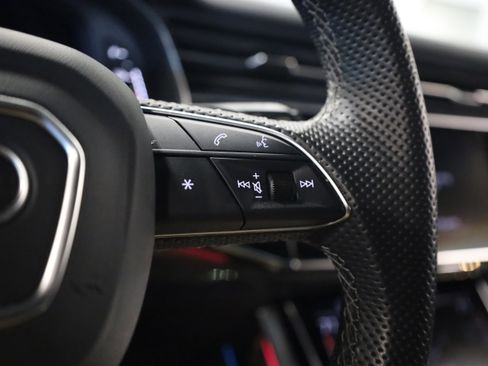 Used 2023 Audi SQ7 Prestige image 26