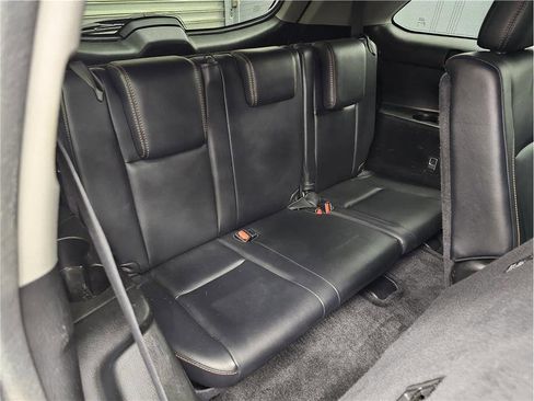 Used 2018 Toyota Highlander XLE image 15