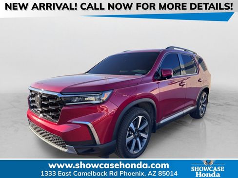 Used 2025 Honda Pilot Elite image 1