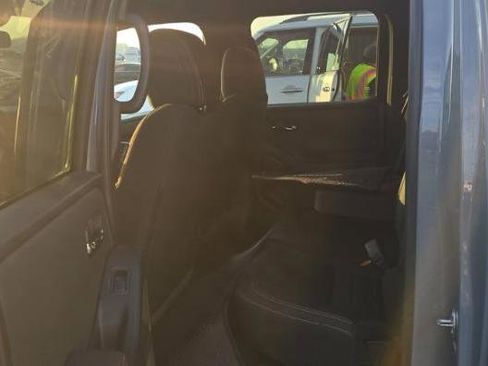 Used 2024 Nissan Frontier Pro-X image 8