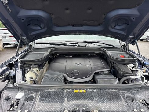 Used 2025 Mercedes-Benz GLS 450 4MATIC image 29