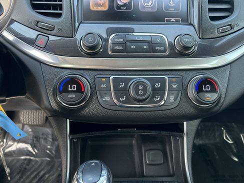 Used 2017 Chevrolet Impala LT image 16