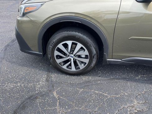 Used 2020 Subaru Outback Premium AWD/4WD image 11