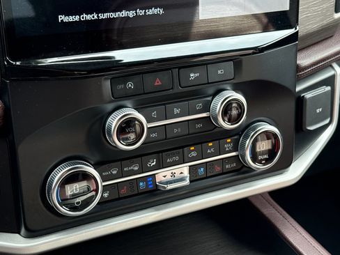 Used 2024 Ford Expedition Limited RWD image 27