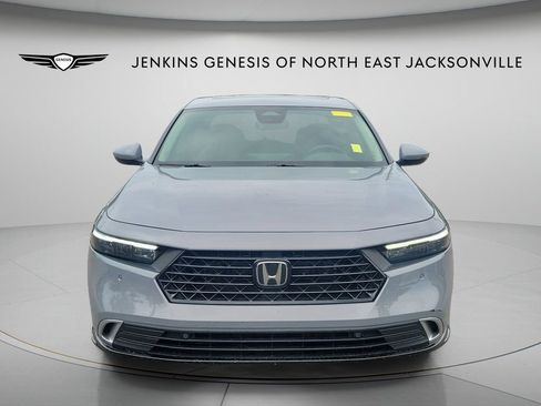 Used 2024 Honda Accord Touring image 8
