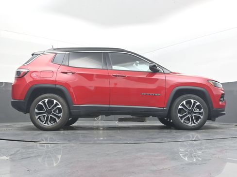 Used 2024 Jeep Compass Limited AWD/4WD image 28