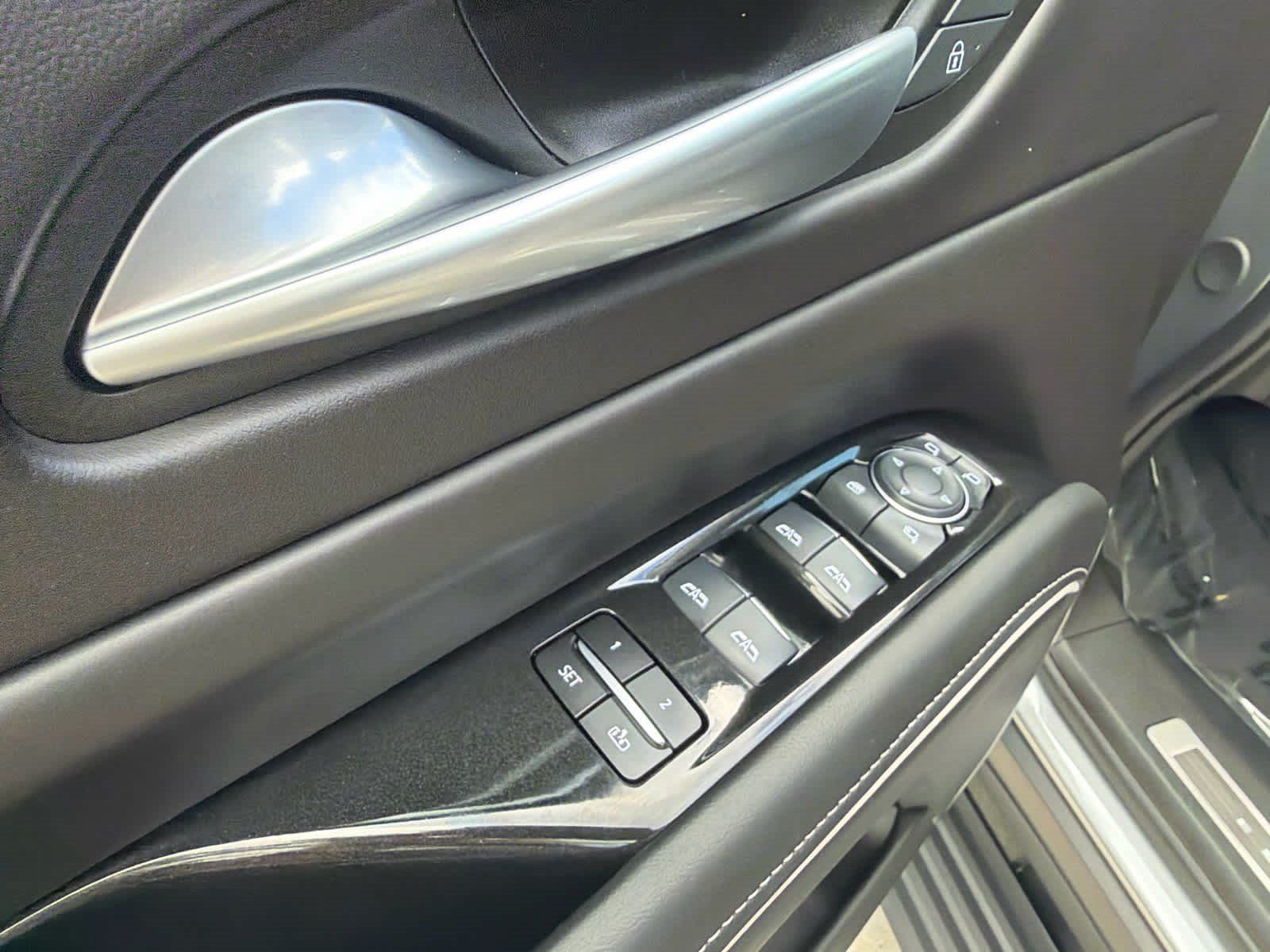 Used 2024 Cadillac Escalade V w/ LPO, ONYX Package AWD/4WD image 15