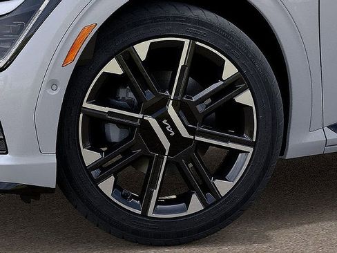 Certified 2025 Kia EV6 GT-Line image 18
