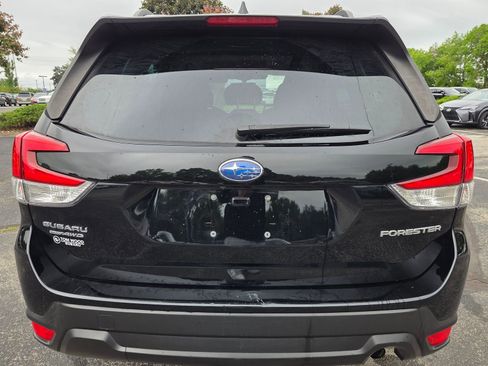 Used 2023 Subaru Forester Premium AWD/4WD image 12