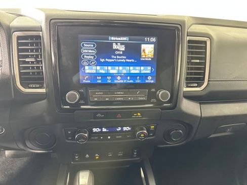 Used 2024 Nissan Frontier SL w/ Technology Package image 21