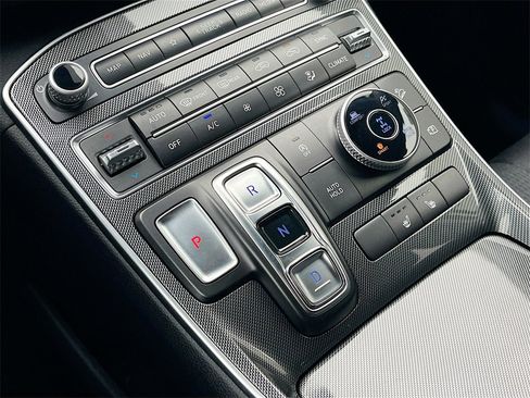 Used 2023 Hyundai Santa Fe SEL image 17