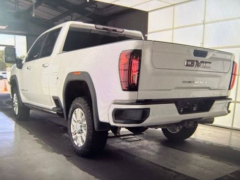 Used 2022 GMC Sierra 2500 Denali w/ Denali Ultimate Package AWD/4WD image 4
