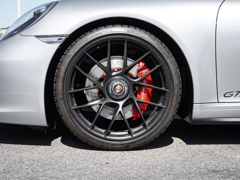 Used 2019 Porsche 911 Carrera GTS RWD image 13