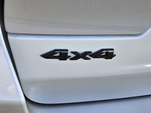 Used 2024 Jeep Grand Cherokee Altitude image 10