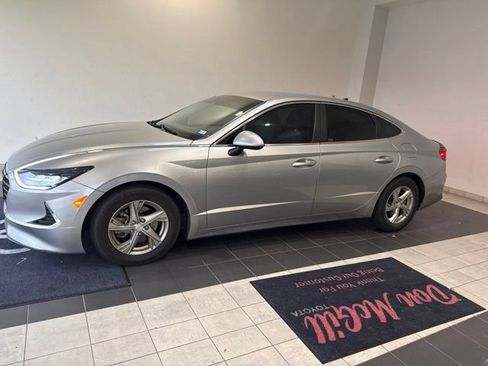 Used 2021 Hyundai Sonata SE FWD image 1