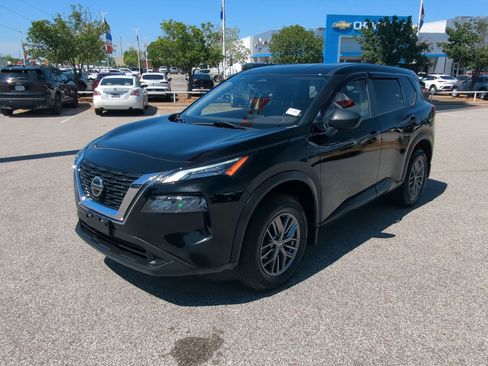 Used 2021 Nissan Rogue S FWD image 4