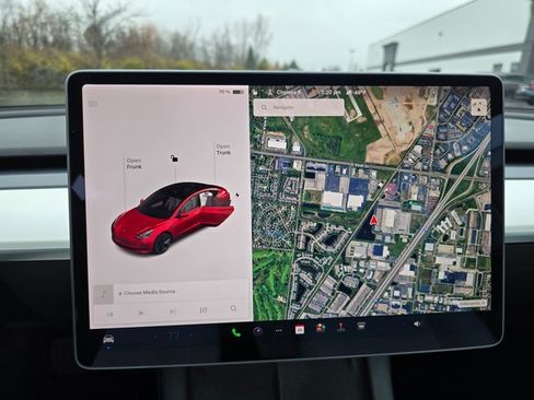 Used 2021 Tesla Model 3 Standard Range Plus image 27