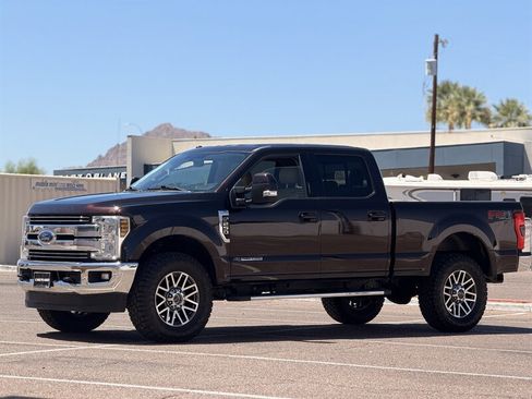 Used 2018 Ford F250 Lariat w/ Lariat Value Package AWD/4WD image 7