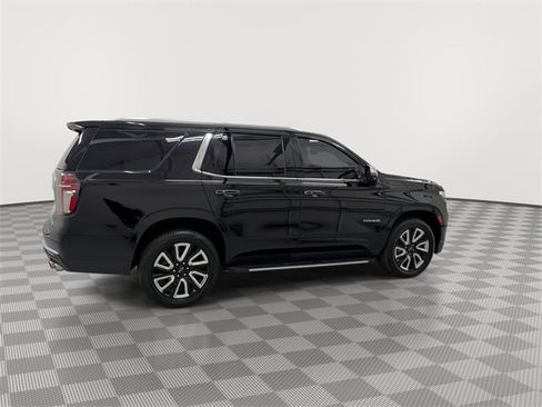 Used 2021 Chevrolet Tahoe Premier w/ Premium Package image 12